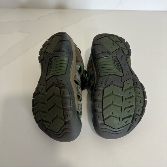 Keen Newport H2 Kids Sandals Camo Water Sport Outdoor Strappy Size 10 - Picture 4 of 10